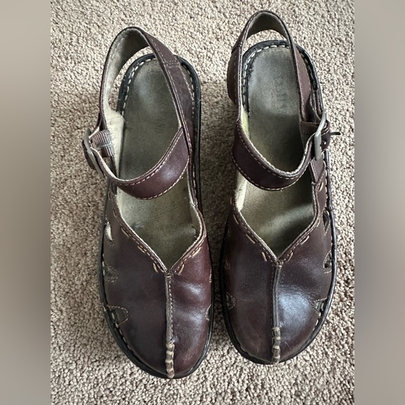 Eastland Dark Brown Leather Sandals - Picture 7 of 7